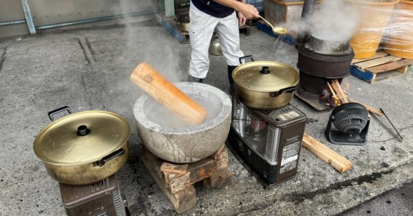 SWANTILE！年末の餅つき大会 | スワンタイル | 株式会社日東製陶所