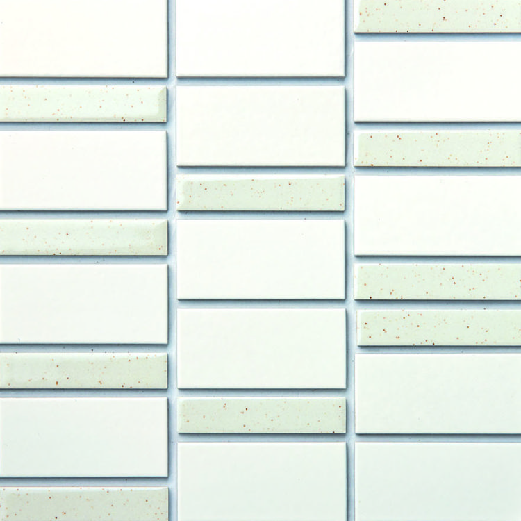 ULT-01<br>二丁(10.0RP 8.8/0.3)<br>ハーフ(3.0GY 8.2/0.3)